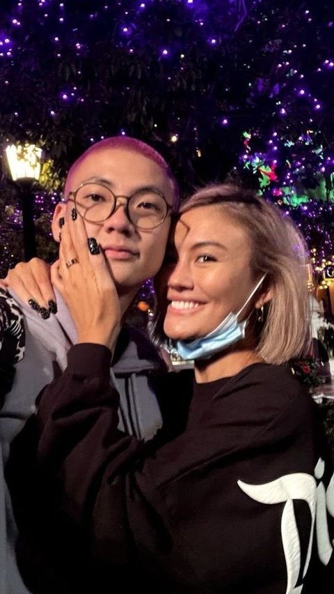 This is what happened when Agnez Mo cooked soup for her lover, the contents are shocking.