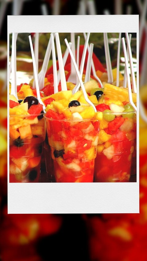 Resep Es Buah Soda atau Fruit Mocktail, Segar Buat Cuaca Panas