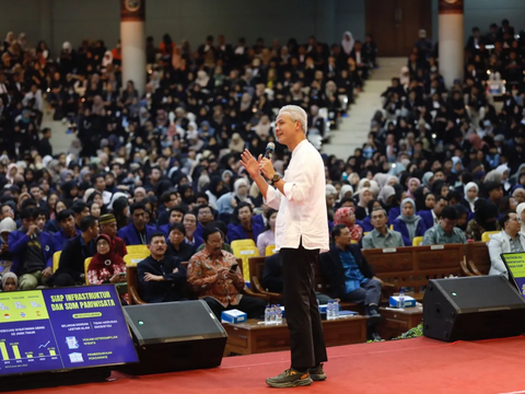 Ganjar Ajak Mahasiswa Tangkap Peluang Pengembangan Ekonomi Biru dan Hijau