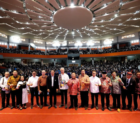 Ganjar Ajak Mahasiswa Tangkap Peluang Pengembangan Ekonomi Biru dan Hijau