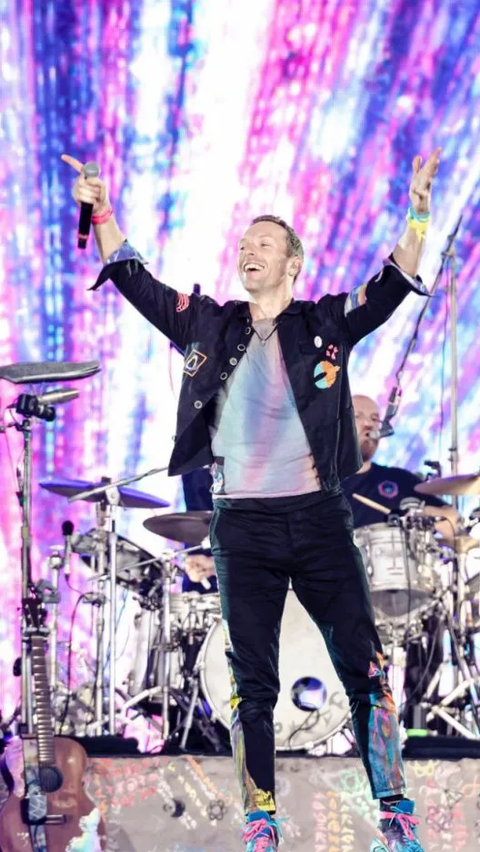 Coldplay, band asal Inggris yang sangat digemari di seluruh dunia, akan menggelar konser di Jakarta sebagai bagian dari Music of Spheres World Tour. 