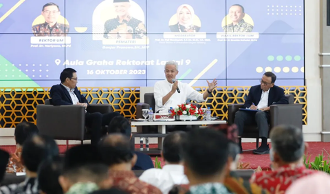 Ganjar mendiskusikan perwujudan pendidikan inklusif di era digital untuk seluruh masyarakat Indonesia, dari Sabang sampai Merauke.<br>