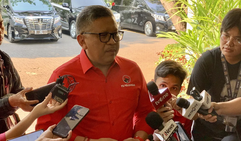 MK diharapkan mengambil keputusan yang jauh dari intervensi dan kepentingan. MK harus independen dalam mengambil keputusan.<br>