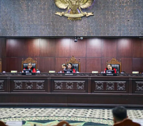 VIDEO: Hakim Saldi Isra Singgung Gibran Jadi Acuan Soal Putusan MK