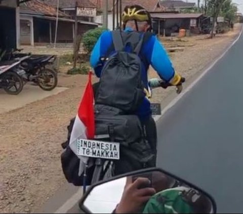 Viral Kakek 63 Tahun Naik Sepeda dari Tangerang Selatan Menuju Makkah, Aksinya Tuai Dukungan Warganet