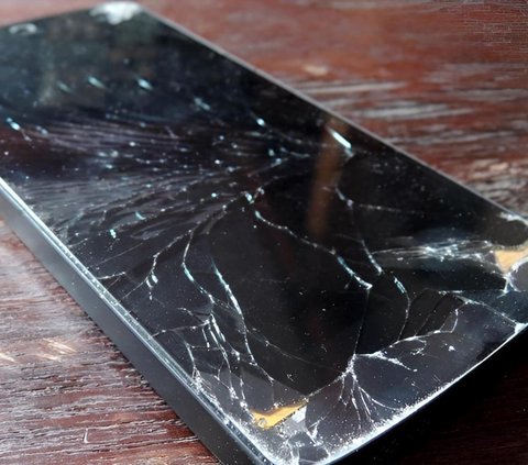 Smartphone with Self-Repairing Screen Will Be Available Soon