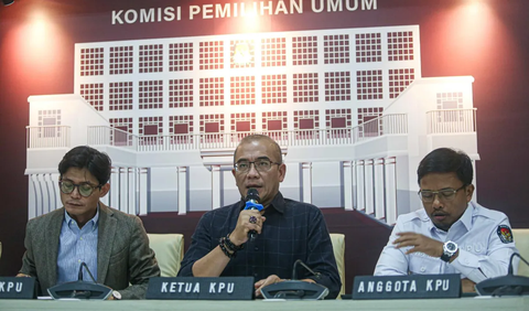 Hasyim memastikan KPU siap memfasilitasi pemeriksaan kesehatan capres dan cawapres. Pemeriksaan kesehatan itu dilakukan tim dokter yang dibentuk KPU dan rumah sakit.<br>