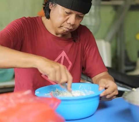 Ingat Grup Band Teamlo, Begini Kabar Dondot yang Kini Menyambung Hidup dengan Jualan Gorengan dan Nasi Bakar