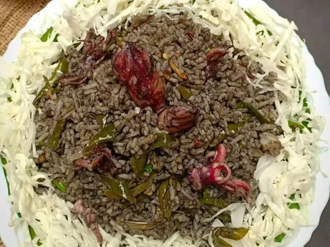 11. Nasi Goreng Hitam