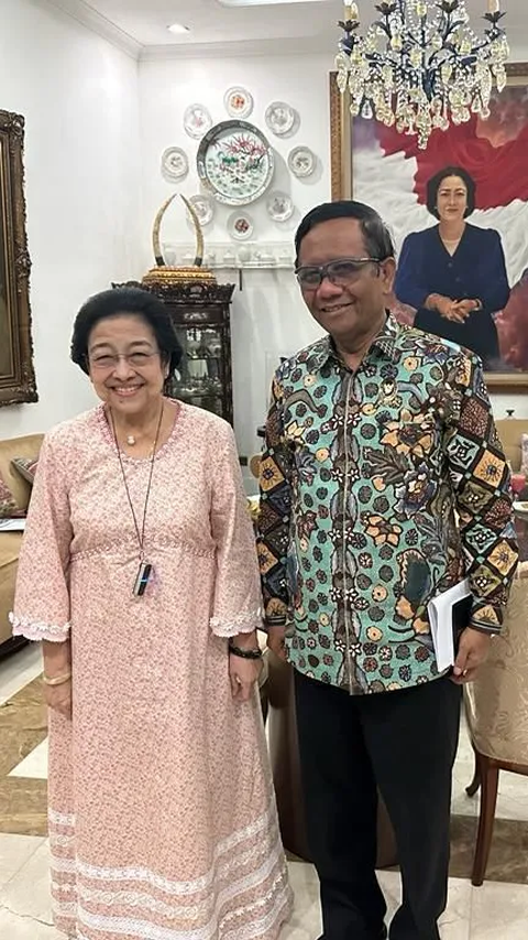 Senyum Megawati dan Mahfud MD Jelang Pengumuman Cawapres Ganjar Besok