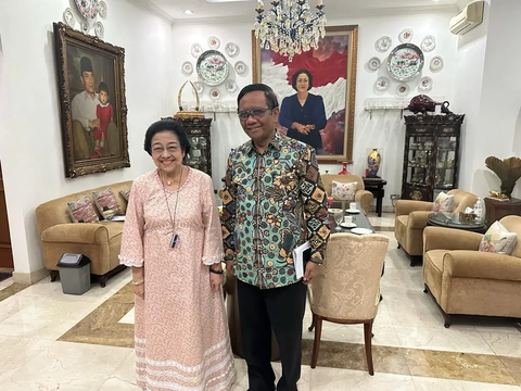Senyum Megawati dan Mahfud MD Jelang Pengumuman Cawapres Ganjar Besok