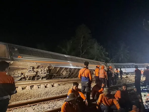 Menengok Kondisi Gerbong 'Sultan' Kereta Argo Semeru usai Kecelakaan dengan Kereta Argo Wilis