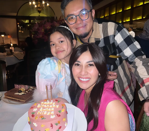 Jadi Ibu Tiga Anak, ini Potret Kece Nisya Adik Raffi Ahmad di Momen Ultah ke-33