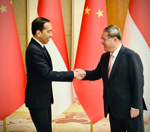 Hari Ketiga di China, Jokowi Hadiri KTT BRF dan Forum Ekonomi Global