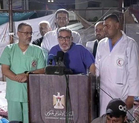 Dokter RS Gaza Gelar Konferensi Pers di Tengah Tumpukan Jenazah Korban Bom Israel