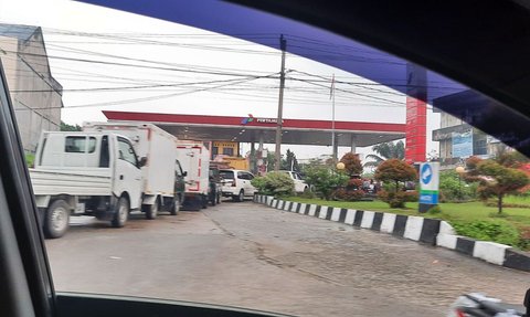 Jerit Hati Warga Riau, Kerap Hadapi Kelangkaan Solar Jelang Akhir Tahun: Sulit Didapat, Harus Antre Berjam-jam