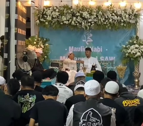 Para Artis Kumpul Bershalawat di Rumah Ummi Pipik, Kehadiran Ammar Zoni jadi Sorotan