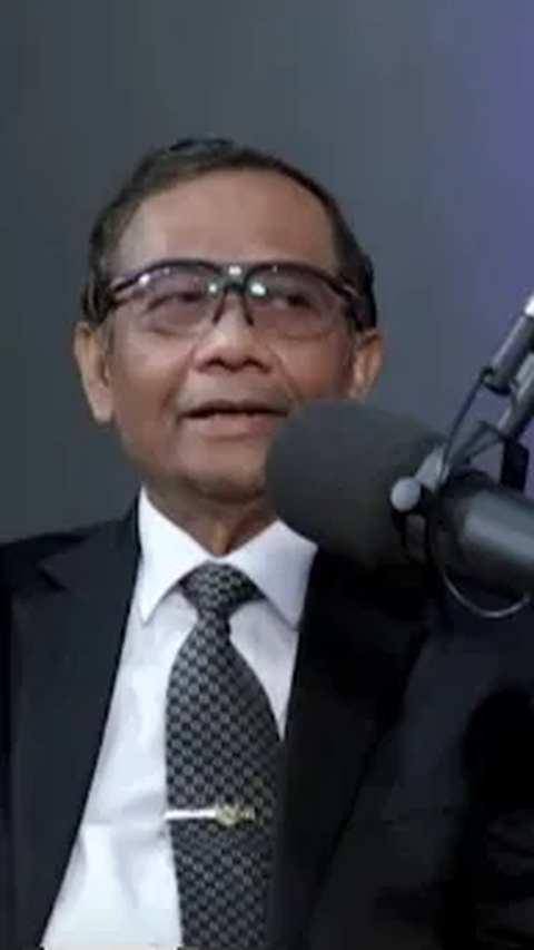 <br>Jadi Bacawapres Ganjar, Mahfud MD Tak Mundur sebagai Menko Polhukam