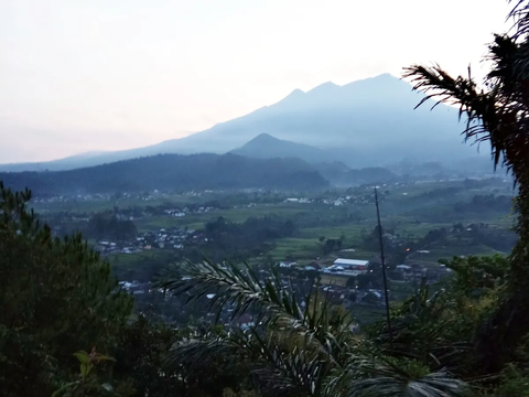 3. Gunung Lawu, Jawa Tengah