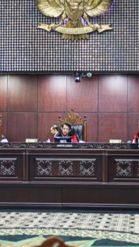 DPR Bakal Temui Hakim MK, Tanya Soal Kontroversi Putusan Batas Usia Capres dan Cawapres<br>