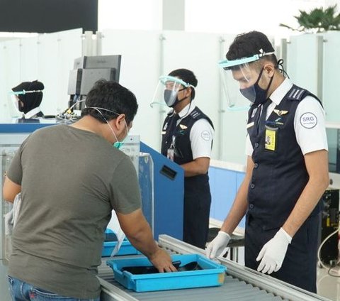 Shocking Discovery of a Mysterious Object Forces the Plane to Turn Back, Thought to be a Bomb Turns Out to be Disgusting Object