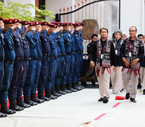 Sehari jelang pendaftaran bakal capres dan cawapres, Komisi Pemilihan Umum (KPU) RI menggelar gladi bersih pendaftaran calon presiden dan calon wakil presiden di Kantor KPU, Jakarta, Rabu (18/10/2023).