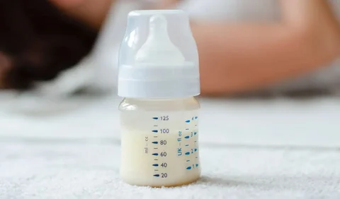 Mixing Breast Milk and Liquid Formula