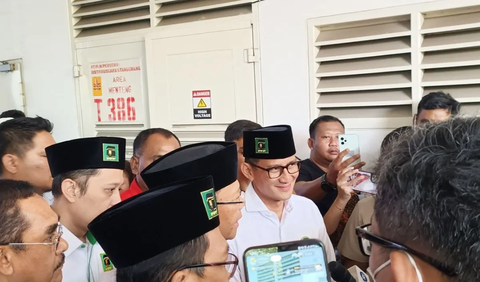 Awiek mengatakan, Sandiaga juga akan hadir dalam acara GMPI PPP nanti malam yang rencananya dihadiri Ganjar dan Mahfud.<br>