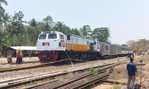 Proses Evakuasi Kecelakaan Kereta Api Rampung, Jalur Bisa Dilalui Kecepatan Terbatas