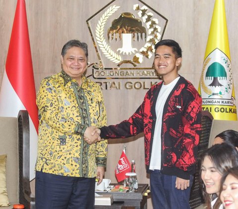 FOTO: Momen Kaesang Temui Airlangga Hartarto di Markas Golkar, Pelajari Strategi Menangkan Pemilu 2024