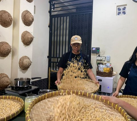 Kisah Sukses Benny Santoso 'Sulap' Citra Tempe Naik Kelas, Berawal Tugas Kuliah Hingga Beromset Puluhan Juta