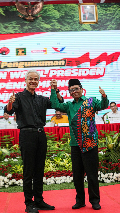 Mahfud merupakan calon wakil presiden yang mendampingi Ganjar Prabowo sebagai calon Presiden PDI Perjuangan.<br>