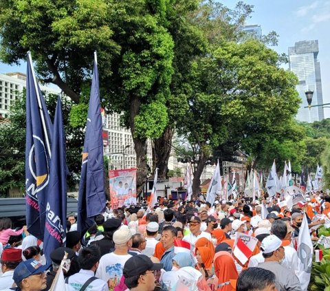 Pendukung AMIN Padati Ruas Jalan Depan KPU: Tak Sabar Antar Anies-Cak Imin Daftar Capres Cawapres