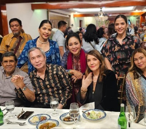 Sweet Abis! Momen Titiek Soeharto Datang ke Ultah Prabowo 'Selamat Ulang Tahun Mas Bowo'