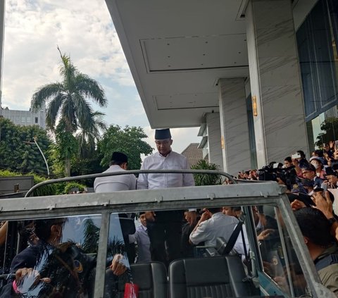 Cerita 'Kendaraan Politik' Land Rover Putih yang Dipakai Anies Cak Imin Daftar Pilpres ke KPU