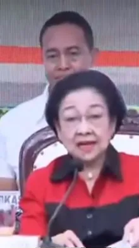 Saat Megawati Mengumumkan Bakal Cawapres, Gestur Tubuh Andika Perkasa Jadi Sorotan Menggerakkan Kepala Manggut-manggut