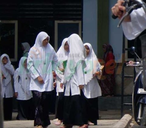 Bukan Hindu atau Buddha, Agama Tertua di Pulau Jawa Ini Percaya Satu Tuhan yang Tak Bisa Dilihat Manusia