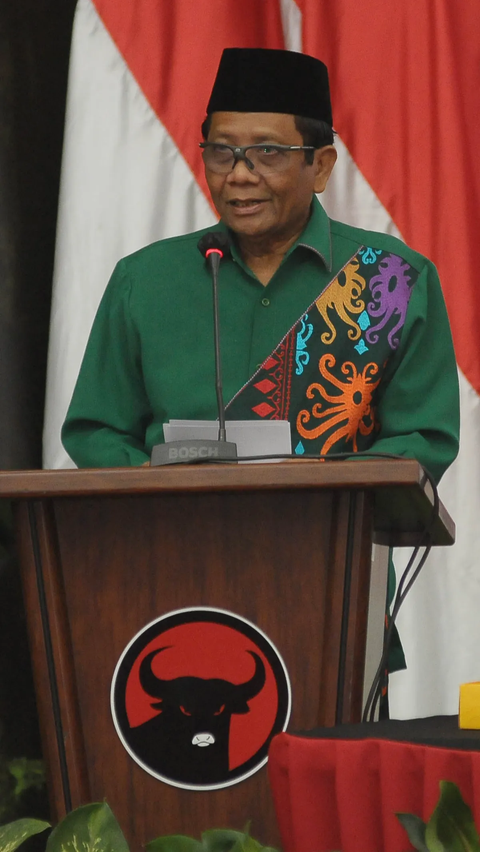 Terbaru, Mahfud MD resmi diusung sebagai Calon Wakil Presiden dalam pemilihan presiden-wakil presiden periode 2024-2029. <br>