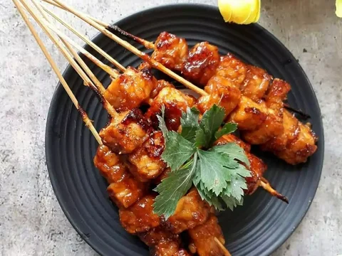 5. Sate Tempe