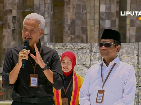 Mahfud: Saya Pakai Baju Putih yang 5 Tahun Lalu Disiapkan Daftar ke KPU