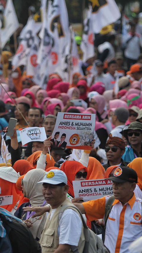 Antusiasme pendukungnya pun dari simpatisan  dan relawan juga terlihat luar biasa ramai.