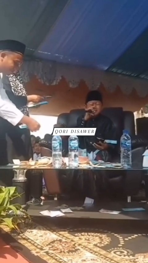 Viral Aksi Emak-Emak Sawer Qori bak Biduan Saat Lantunkan Ayat Suci Alquran