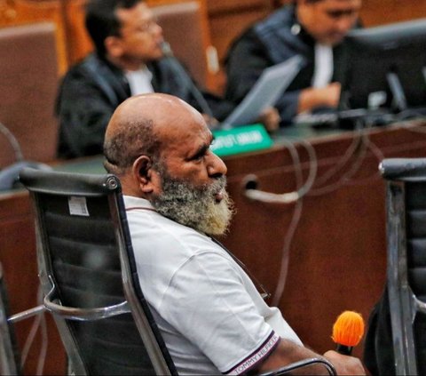 Gubernur nonaktif Papua Lukas Enembe Divonis 8 Tahun Penjara