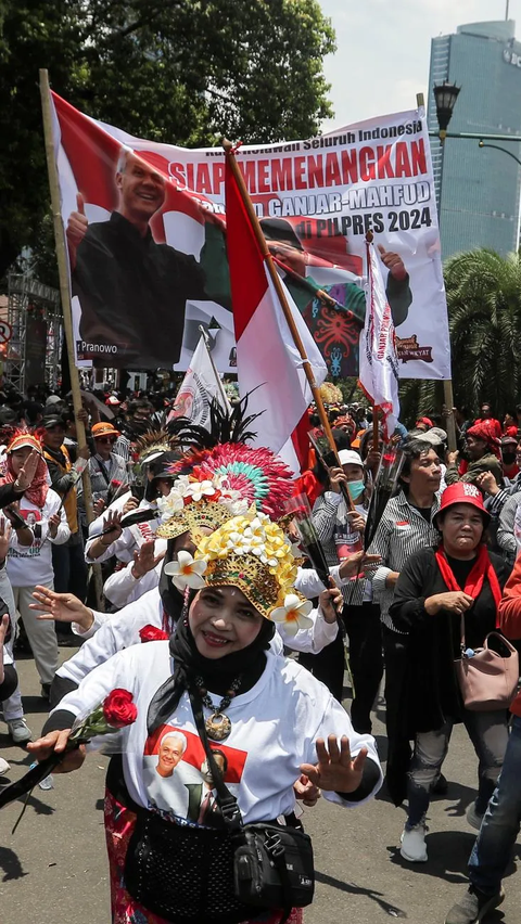 Parade Nusantara Menyambut Kedatangan Ganjar-Mahfud<br>