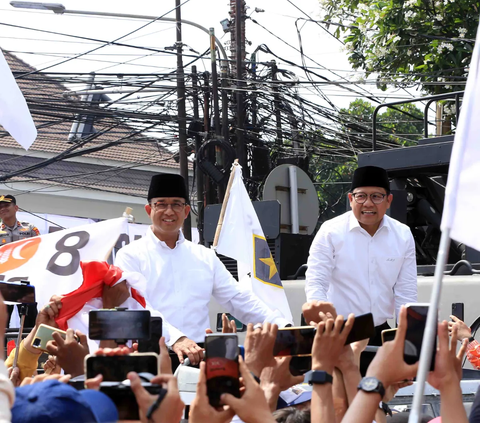 Potret Adu Penampilan Ganjar-Mahfud VS Anies-Muhaimin saat Daftar Pilpres 2024 ke KPU