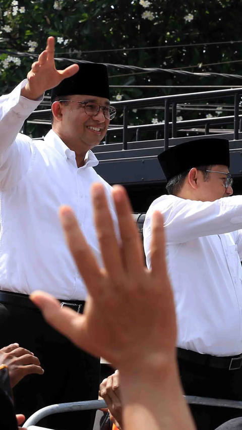 Potret Adu Penampilan Ganjar-Mahfud VS Anies-Muhaimin saat Daftar Pilpres 2024 ke KPU