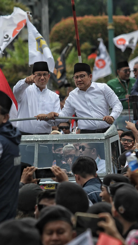 Lantang Anies Teriak Depan Relawan 