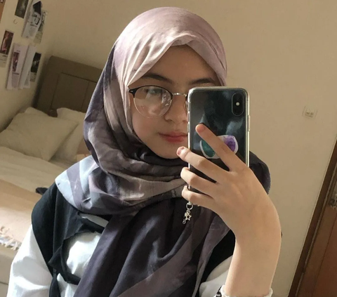 Makin Cantik Berhijab, Potret Terbaru Sienna Anak Marshanda yang Posenya Bikin Salfok 'Kerudung Belepotan Tetap Cantik'