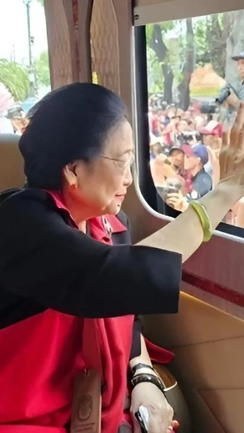 Beredar Hoaks Megawati Minum Obat Nyamuk Jika PDIP Kalah, Begini Faktanya<br>