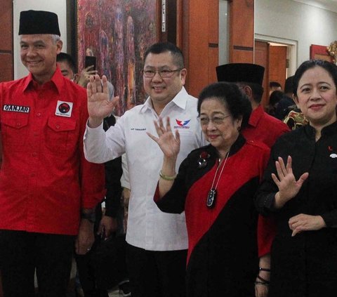 Itulah yang dimaksud oleh Megawati dansa politik, sudah maju ke depan, ada yang mau mengubahnya lagi ke belakang.